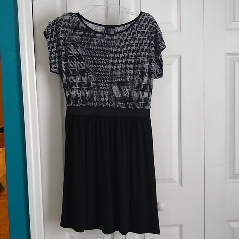 M Black dress